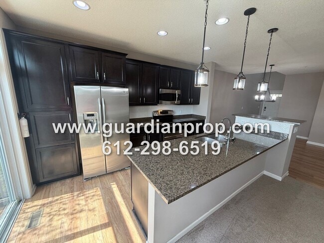Building Photo - Luxury Townhouse Available Now, Lower Family Room w/Walkout, Balcony, 4 Baths, Large Primary