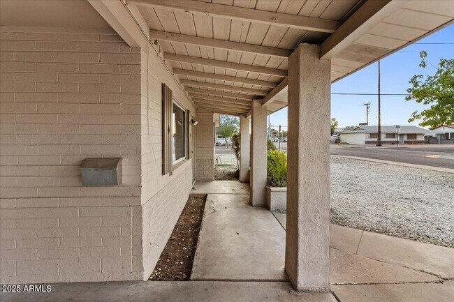 Foto del edificio - 7219 E Roosevelt St