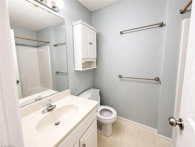 Foto del edificio - 122 Ivy Glen Ct