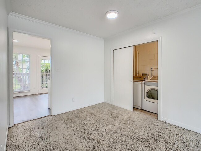 Foto del edificio - 335 Wymore Rd