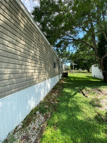 Building Photo - 37412 Carringer Rd