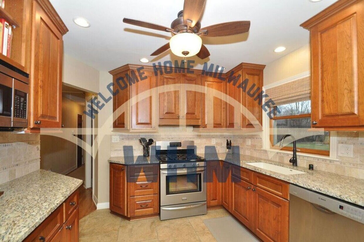Foto principal - 1920 Fairhaven Blvd