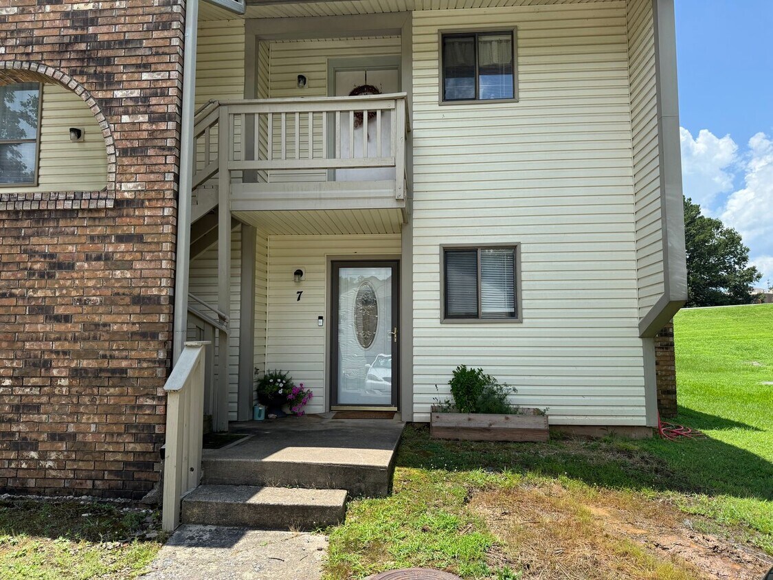 Primary Photo - 101 Pine Forest Dr