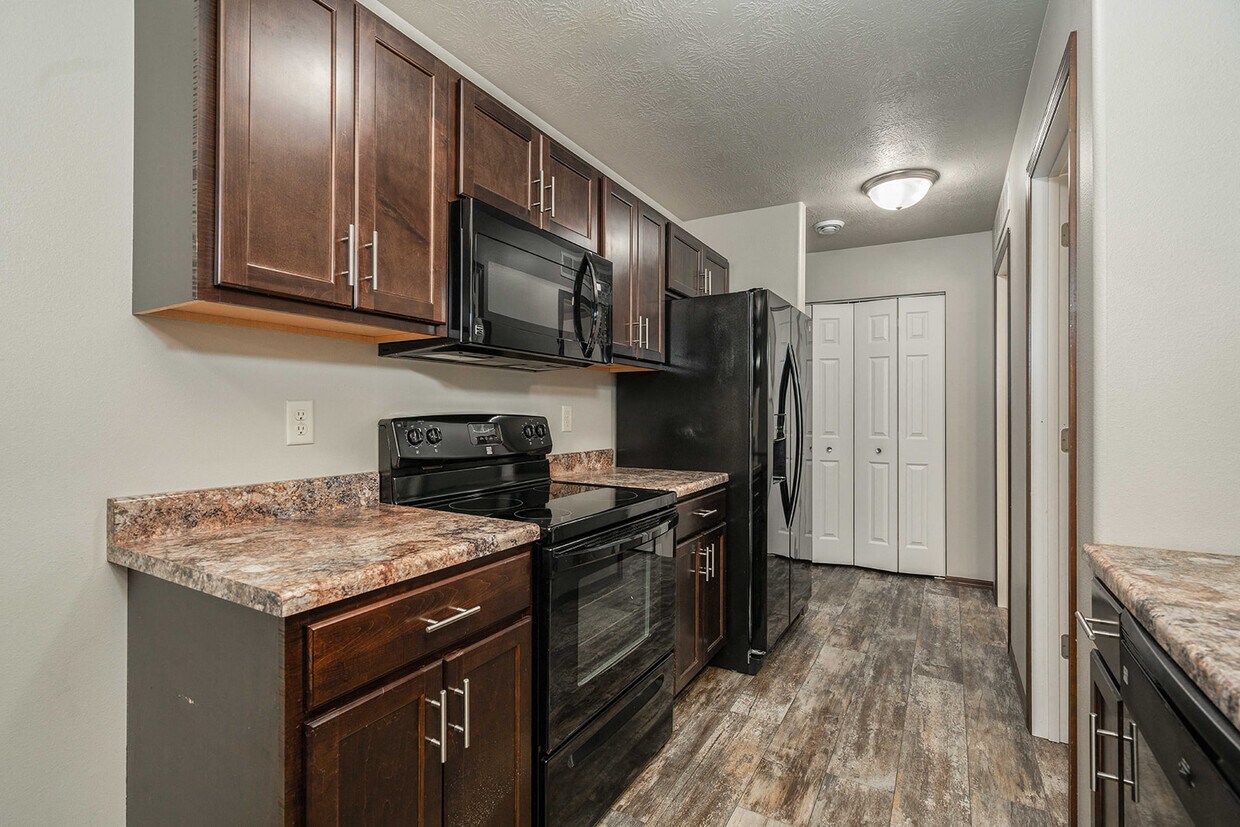 Foto principal - Beal Townhomes