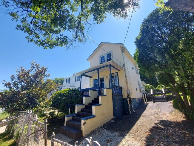 Building Photo - "Charming 1-Bed Oasis with 2 Full Baths in Fairmount Heights – 828 Sq Ft of Comfort!"