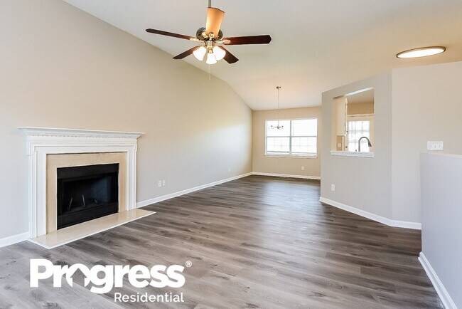 Building Photo - 12 Southview Dr