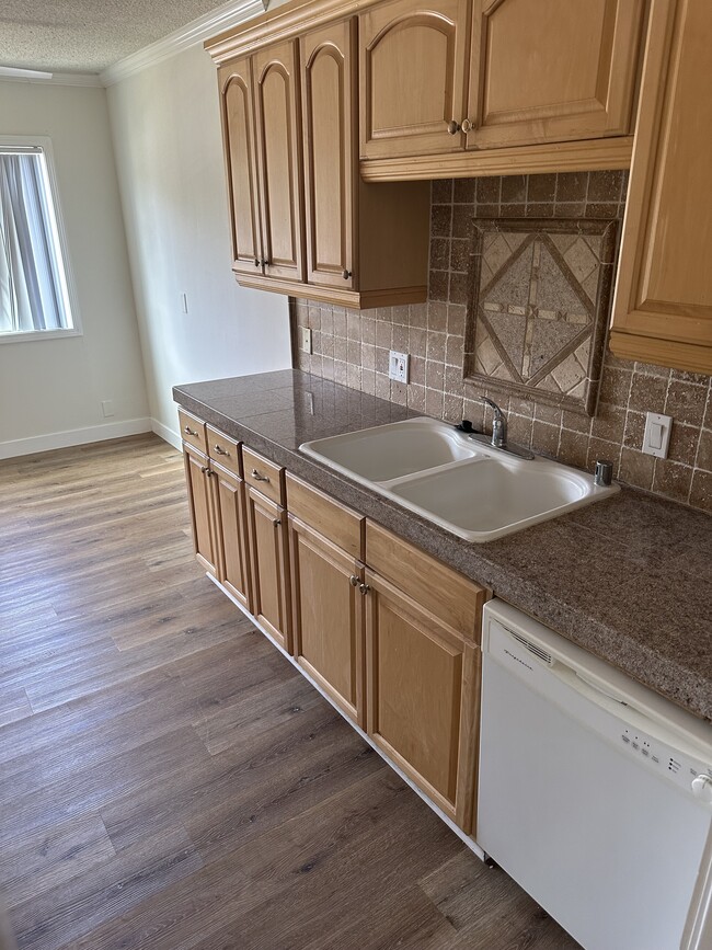 Building Photo - 7819 Talbert St