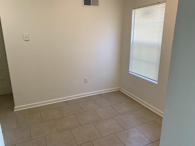 Foto del edificio - 1033 N 3rd St