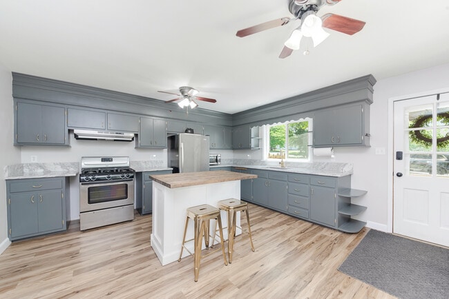 Foto del edificio - 409 S Hamilton St