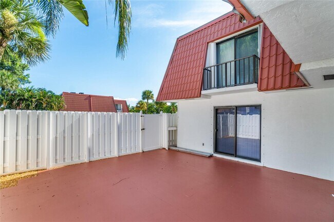 Building Photo - 1402 Harvard Ln