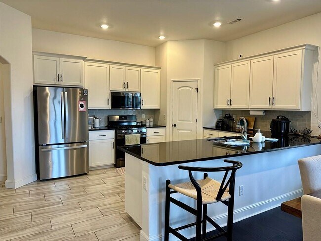 Foto del edificio - 920 Sundance Ln