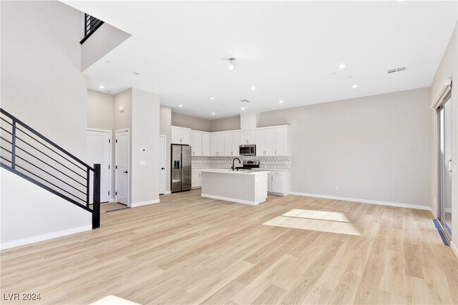 Building Photo - 3363 Santa Verdiana St