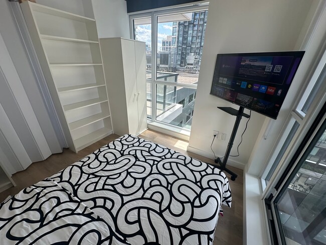 Photo du bâtiment - Flex Room - Widmer St & Adelaide St West