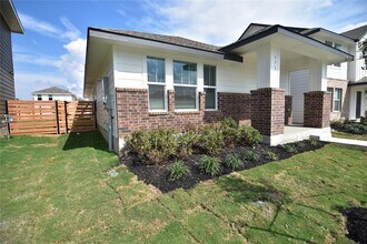 Building Photo - 373 Keefer Building Photo - 373 Keefer