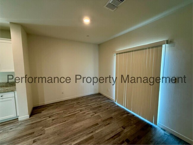 Foto del edificio - 6500 Rugby Ct