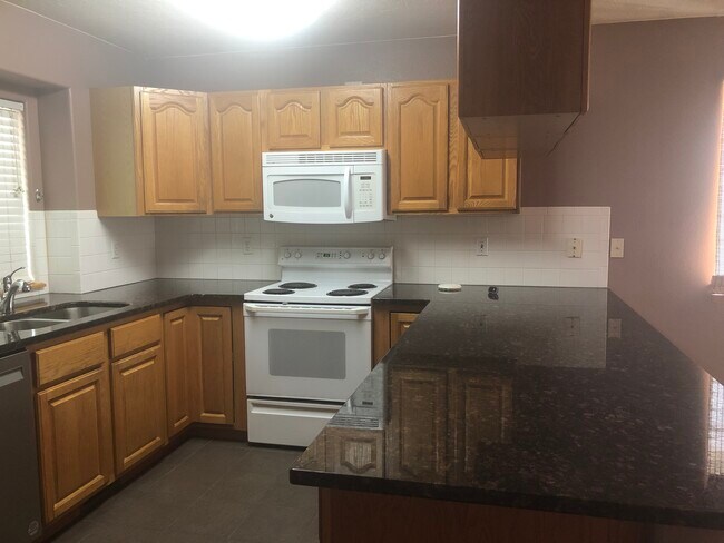 Foto del edificio - 5210 W 11th St