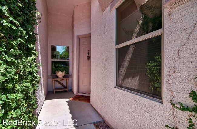 Foto del edificio - 4 br, 2 bath House - 3860 S Marigold Way