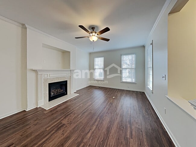 Building Photo - 925 Alba Rose Ave