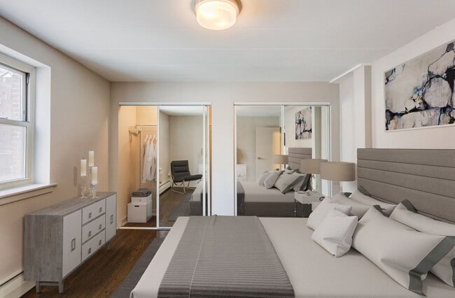 Foto del edificio - 6119 N Kenmore Ave