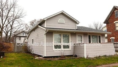 Building Photo - 111 Laurel St