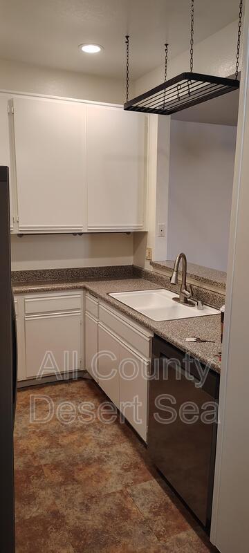 Foto del edificio - 640 W 4th St