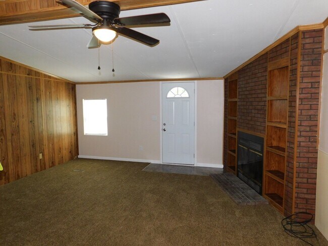 Building Photo - Cozy Modular Home in Newport