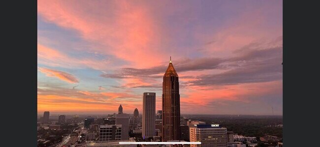 Foto del edificio - 400 W Peachtree St NW