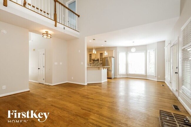 Building Photo - 12439 Sylvan Oak Way