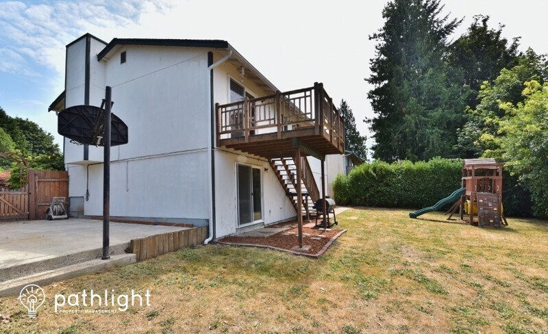 Building Photo - 7035 Aegean Boulevard Northeast