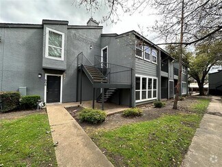 Building Photo - 9696 Walnut St