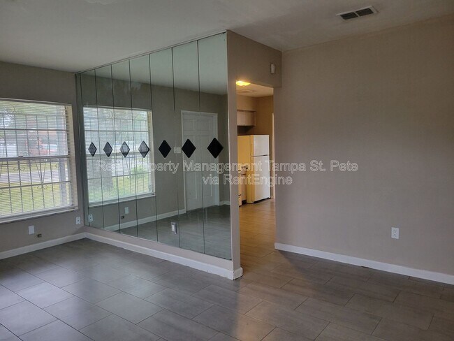 Foto del edificio - 3001 E Jean St