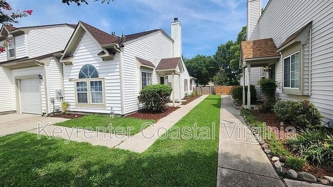 Building Photo - 6219 Oakglen Dr
