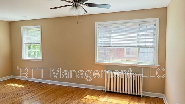 Foto del edificio - 8800 Plymouth St