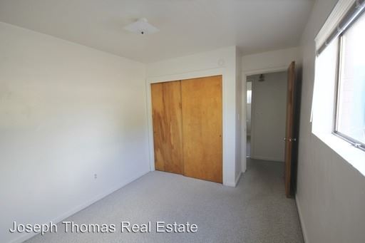 Building Photo - 353 E 300 N