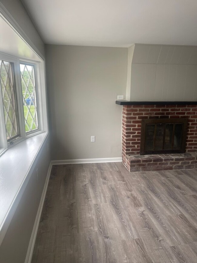 Building Photo - 4803 Paulson Dr