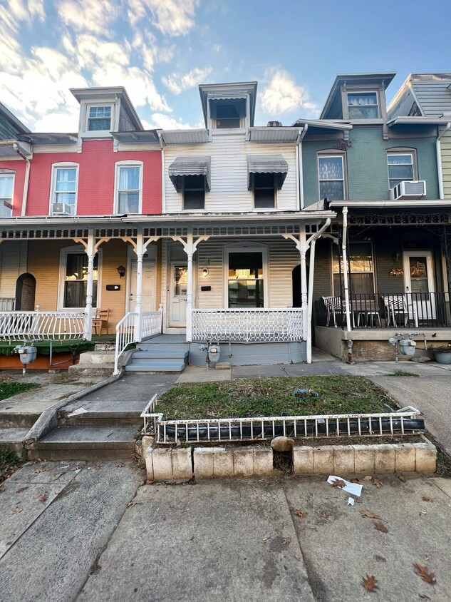 Primary Photo - 1544 N 10th St