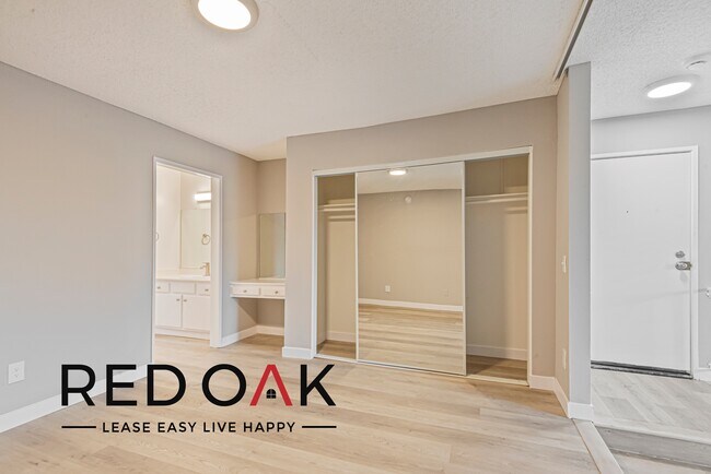 Foto del edificio - Stunning One Bedroom a Private Balcony, Sp...