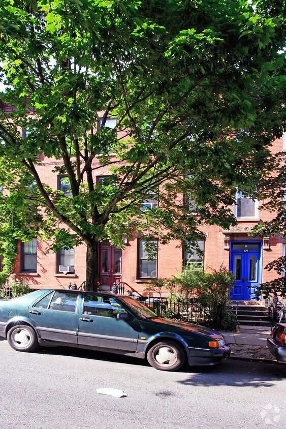 Building Photo - 376 13th St