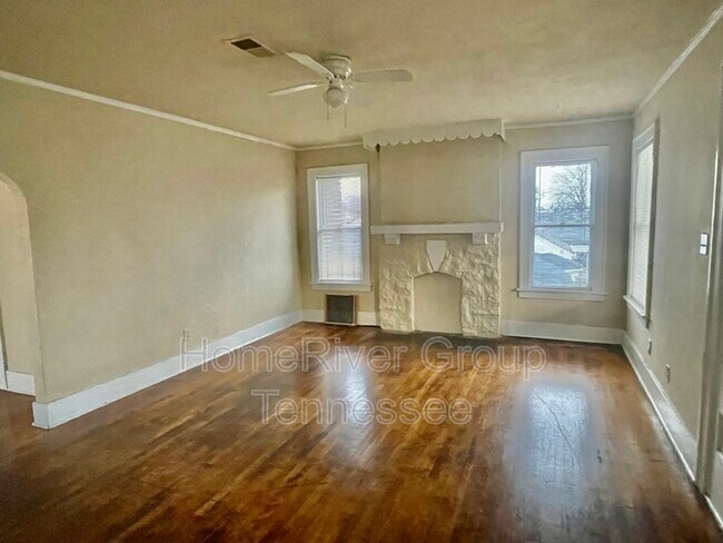 Foto del edificio - 2384 Forest Ave