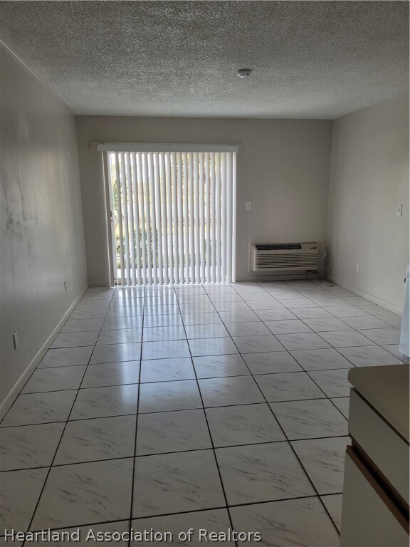 Foto del edificio - 118 Golf Villas Ct NW