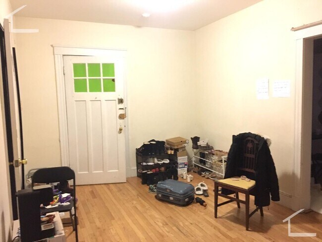 Foto del edificio - 30 Egmont St #2B Brookline MA 02446