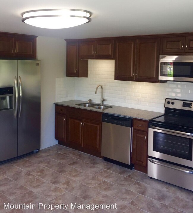 Foto del edificio - 3 br, 2 bath House - 4427 N. State Road 32