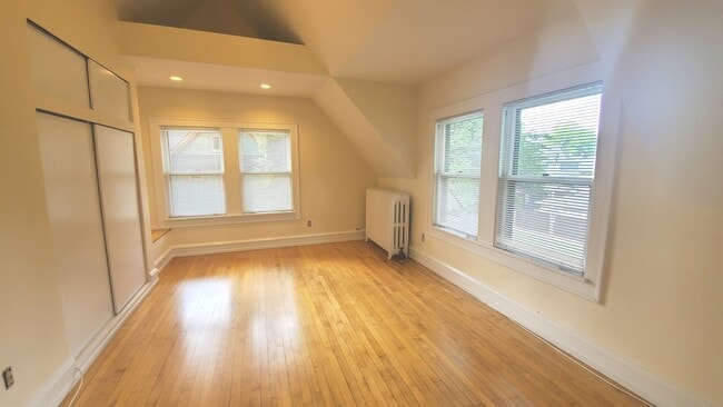 Building Photo - 179 N Ridgeland Ave