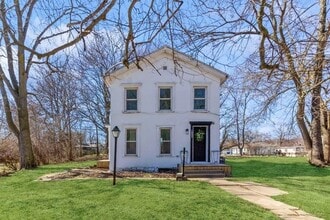 Building Photo - 1803 Guion St