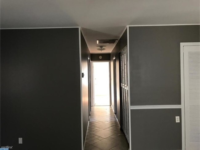 Foto del edificio - 51 Bolton Ln