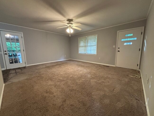 Building Photo - 3211 Country Ln