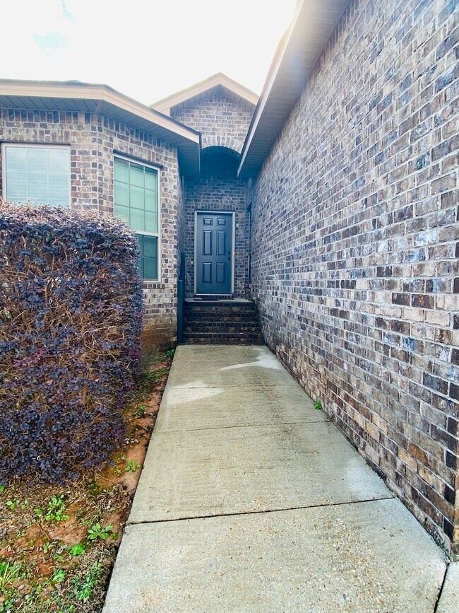 Foto del edificio - 6327 McMurray Pl S
