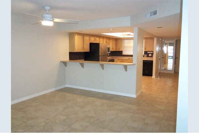 Foto del edificio - 6670 Ilex Cir