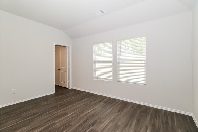 Building Photo - 2428 Copper Cyn Dr