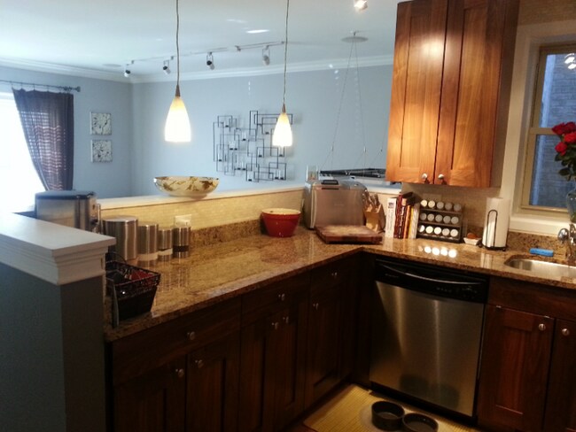 Foto del edificio - 2150 W Ainslie St